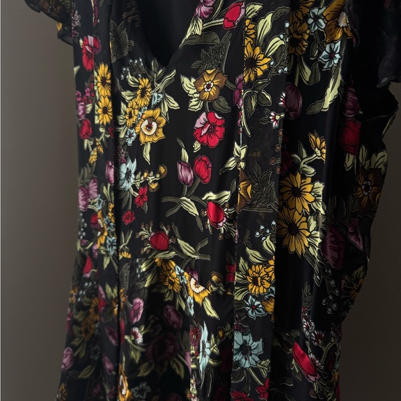 Alice + Olivia Black 3d Floral burnout Mini Dress size 6 - Picture 5 of 11